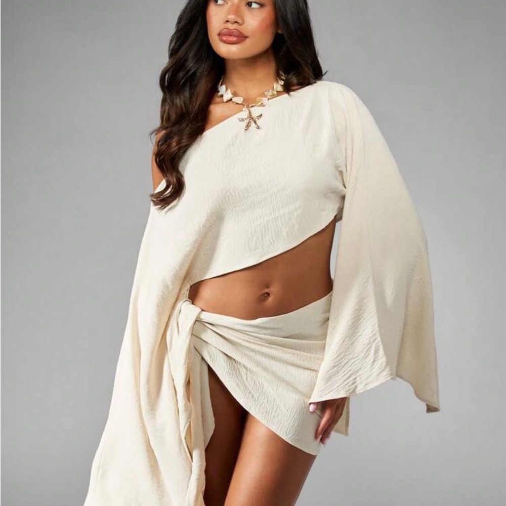 Missguided Cream One-Shoulder Dress